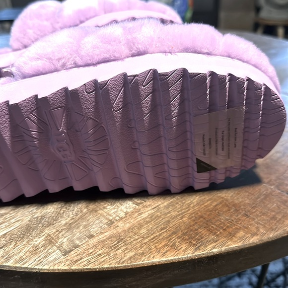 UGG Yeah Fluff Slides - Picture 6 of 6